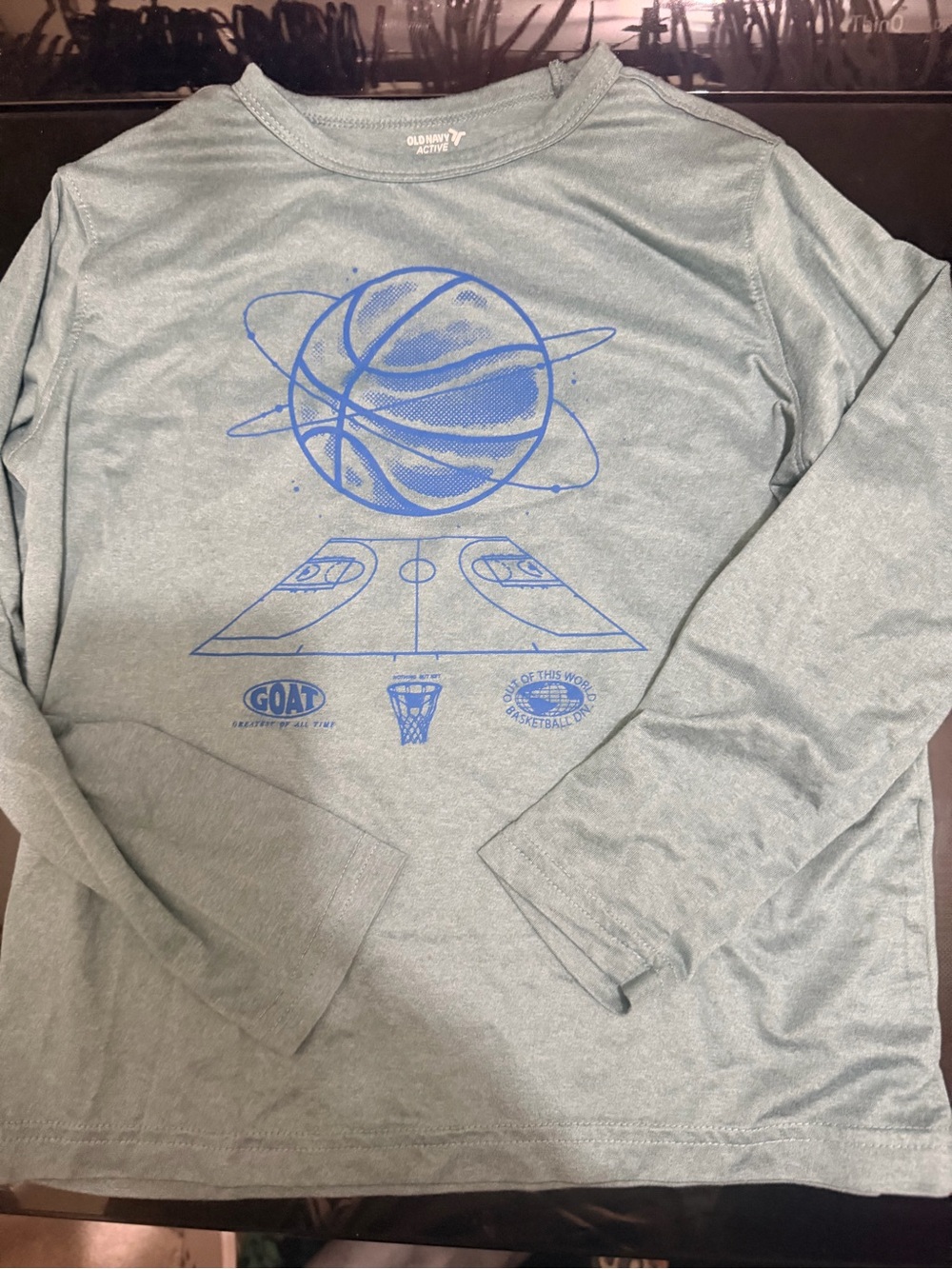 Old Navy Men's Heather Green Long-Sleeve Basketball Graphic Tee